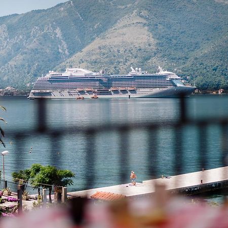 Celine'S Place By The Sea Kotor Eksteriør bilde