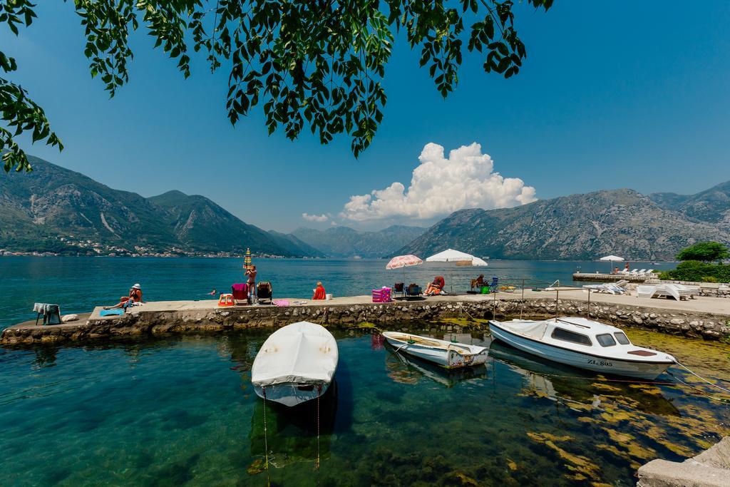 Celine'S Place By The Sea Kotor Eksteriør bilde
