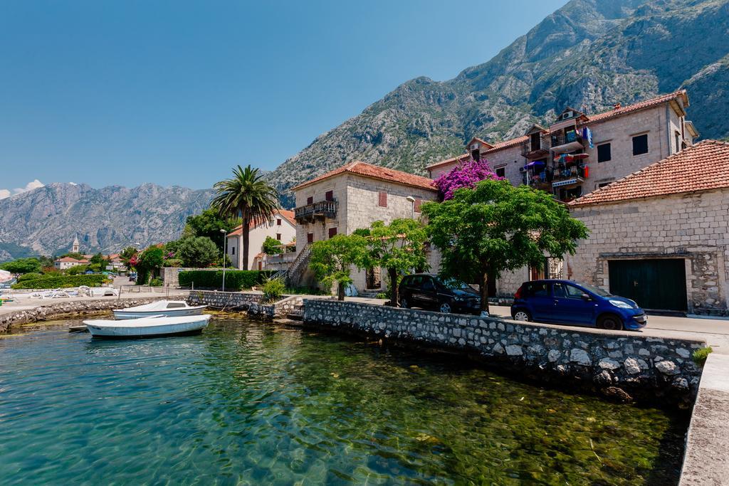 Celine'S Place By The Sea Kotor Eksteriør bilde