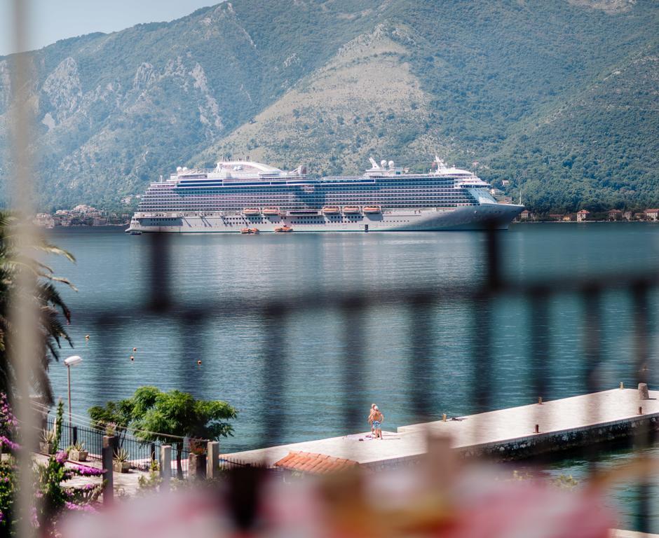 Celine'S Place By The Sea Kotor Eksteriør bilde
