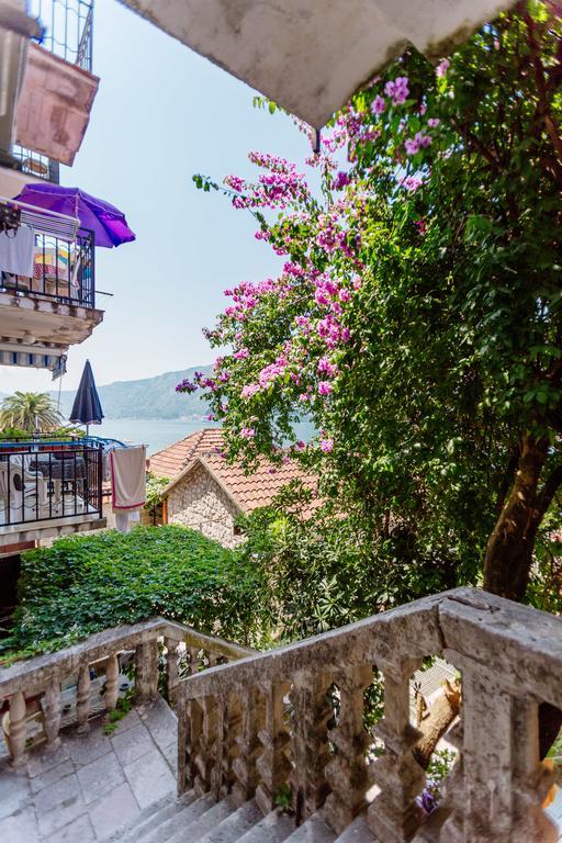 Celine'S Place By The Sea Kotor Eksteriør bilde